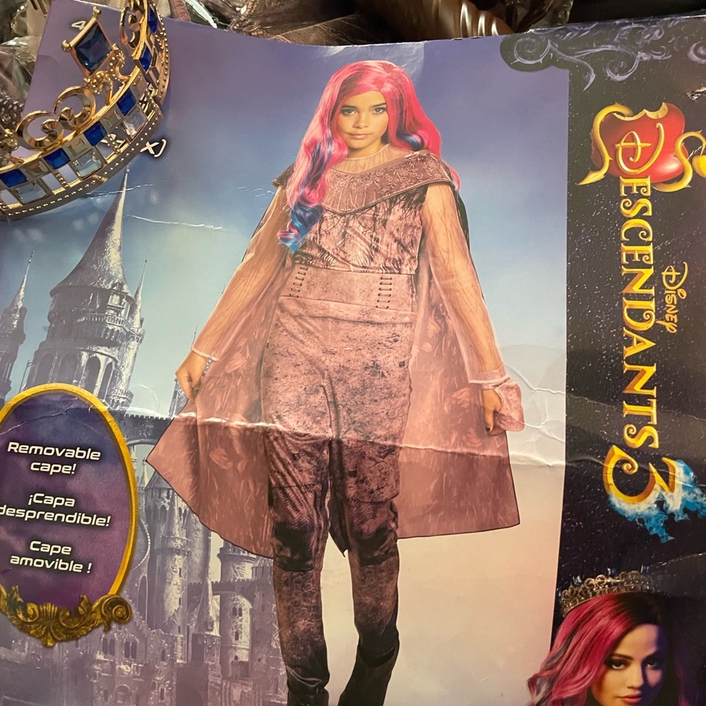 **SOLD***Disney Descendants "Audrey" (villain) FULL costume WITH all accessories
